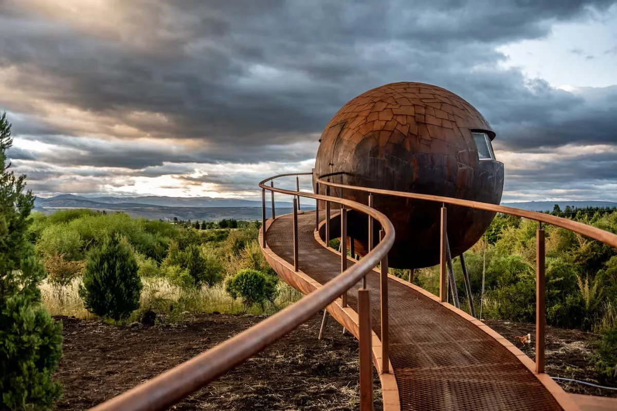 La cabaña con forma de huevo que factura el triple que una habitación de un hotel tradicional