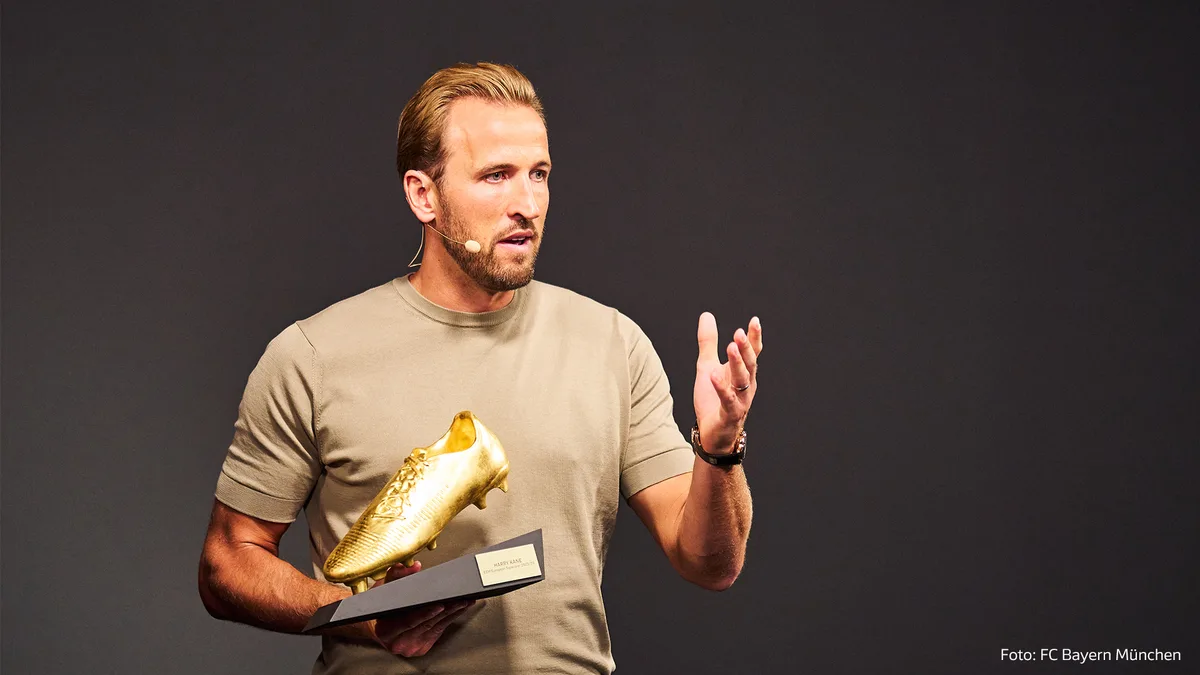 Harry Kane recibe su segunda Bota de Oro con el Bayern Munich