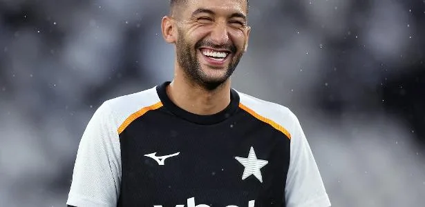 Ziyech fica livre para estrear no Botafogo com Tite no comando