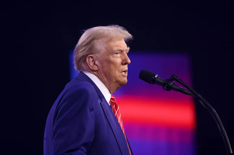 Трамп назвал Крым самым красивым участком суши, от которого отказалась Украина