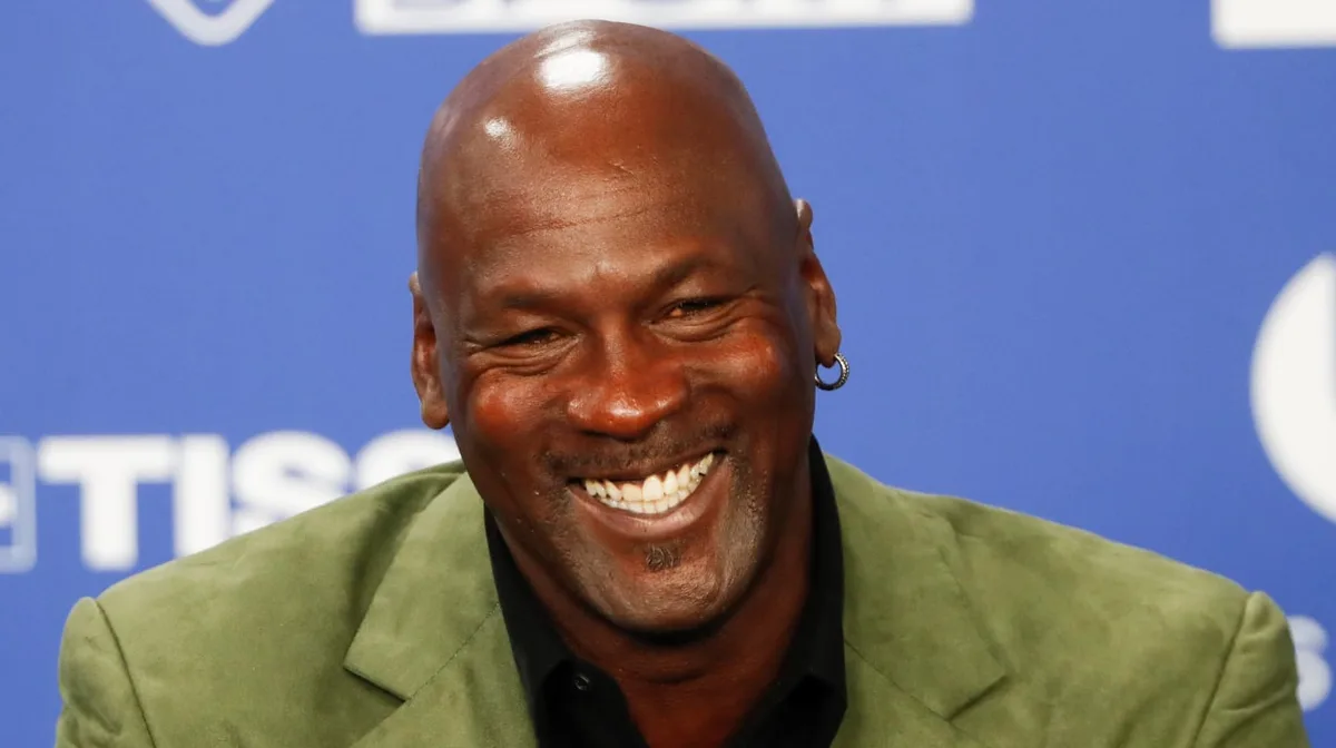 Michael Jordan donó US$17 millones para construir 4 clínicas médicas en comunidades vulnerables