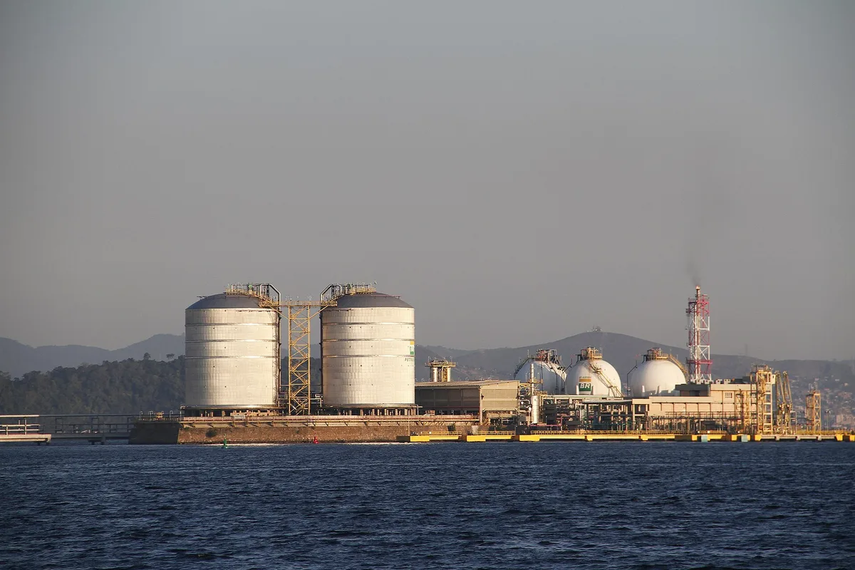 Preço do petróleo dispara com ameaça de novos ataques dos EUA ao Irã