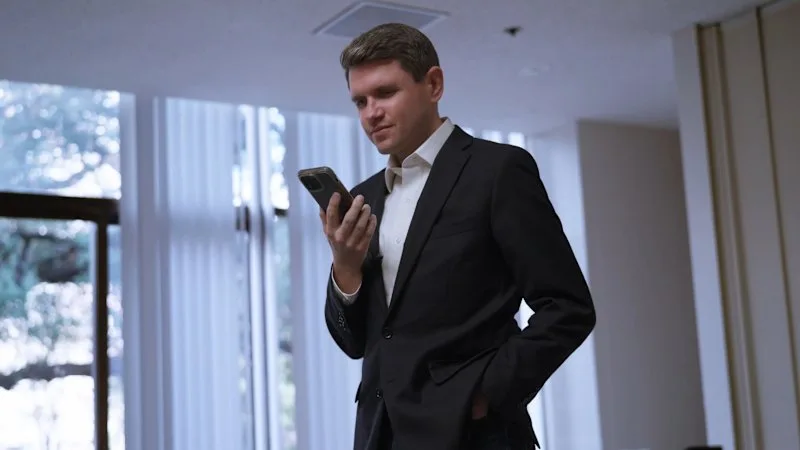 James Talarico leaves message on Ken Paxton's phone