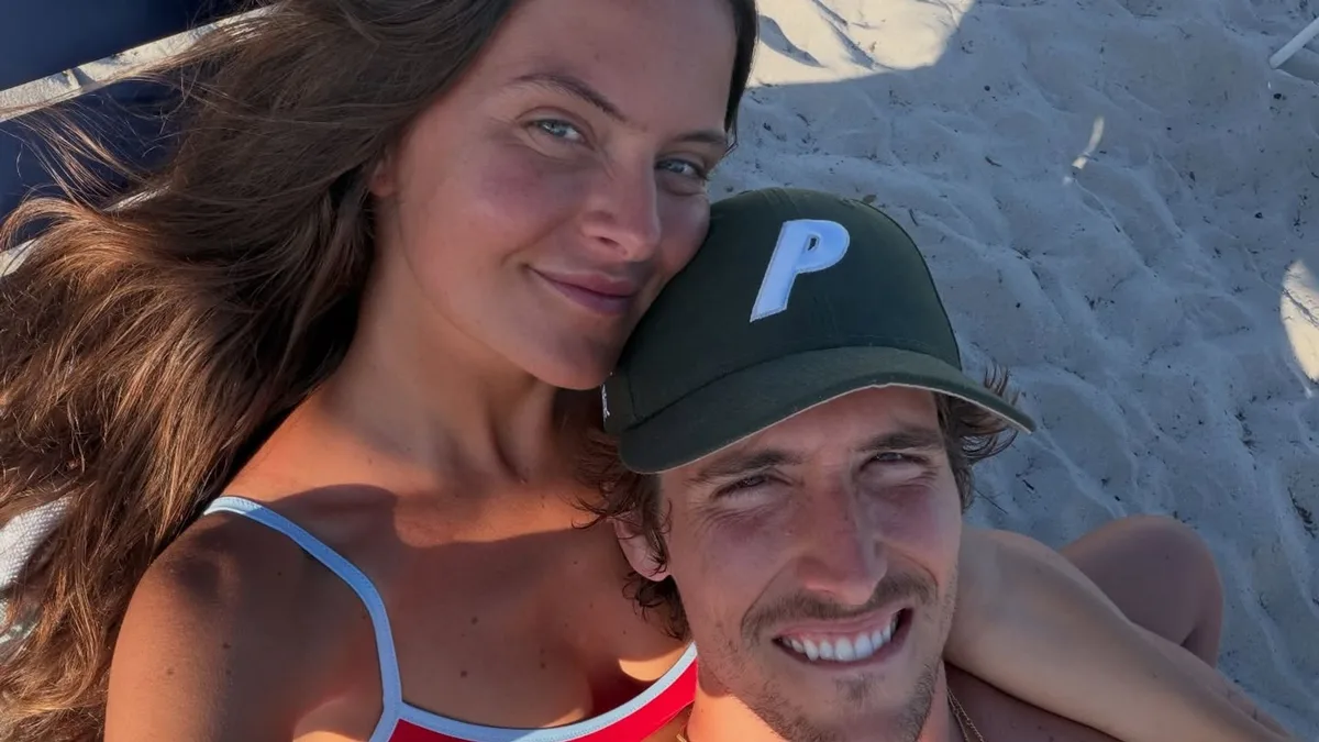 Bea Gimeno y Nacho Aragón regresan al lugar donde se casaron: su primer verano en Mallorca junto a su hijo Pelayo