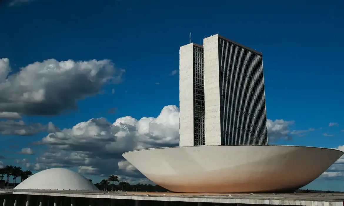 Câmara dos Deputados abre inscrições para exposições artísticas e históricas em 2027