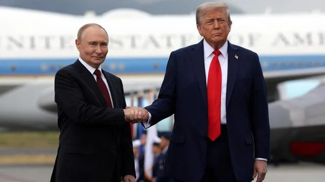 Krieg in der Ukraine: Trump setzt neue Russlandsanktionen aus