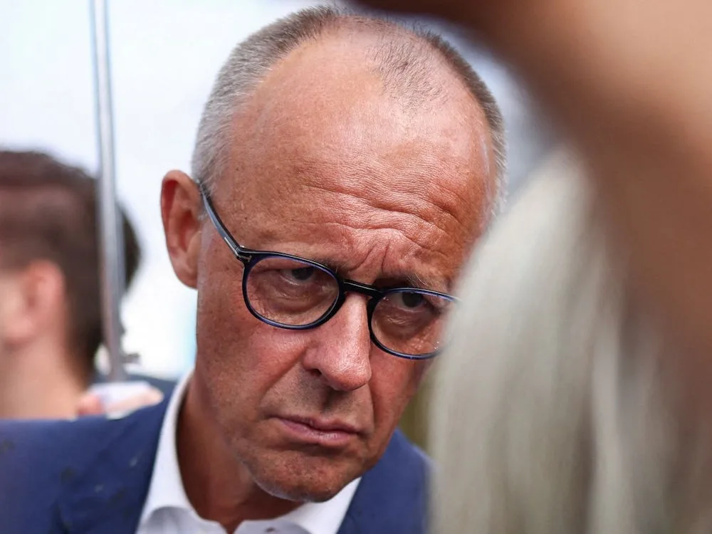 Bundespolitik: Pfiffe für Merz bei seiner Wahlkampfpremiere im Osten