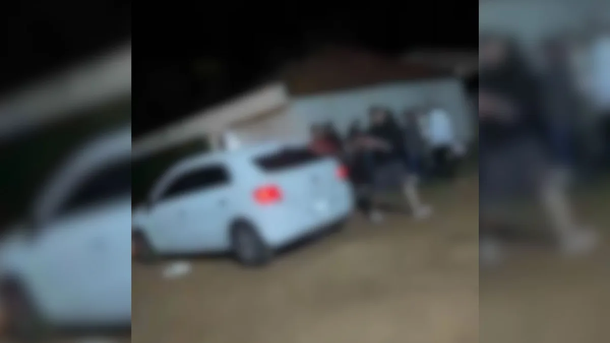 Jovem morre após ser golpeado com tesoura e faca durante festa
