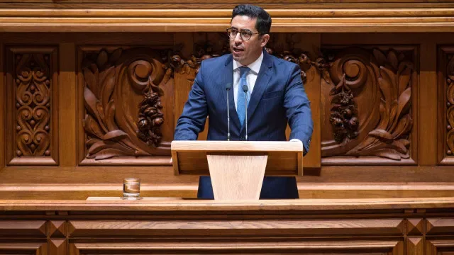 MP acusa autarca de Albufeira de discriminação e incitamento ao ódio