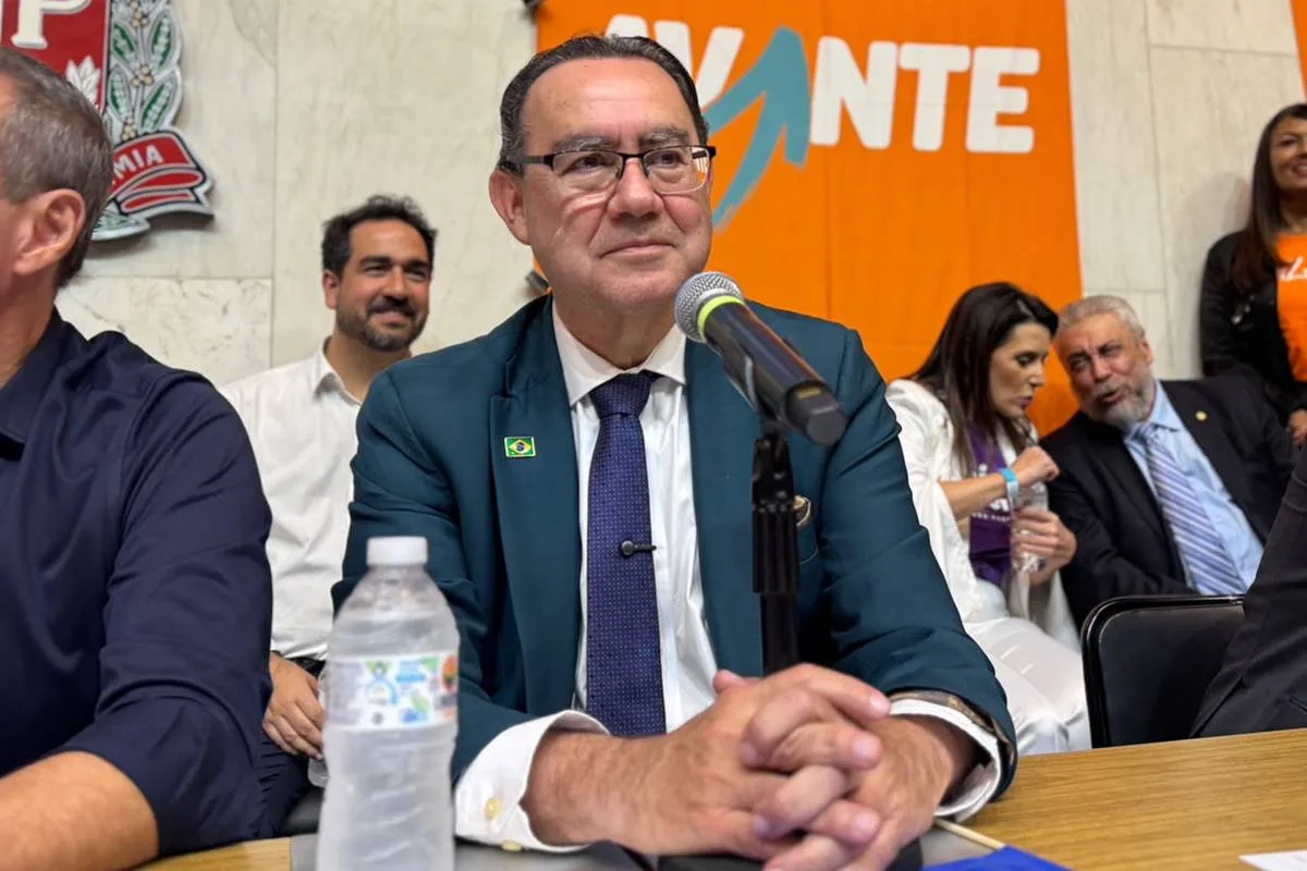 Cury propõe semipresidencialismo e reforma do STF em plano de governo