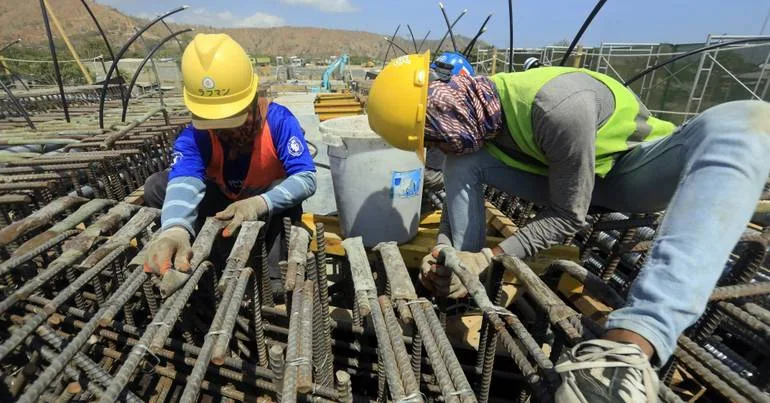 Concursos de obras públicas promovidos até julho caem 28%