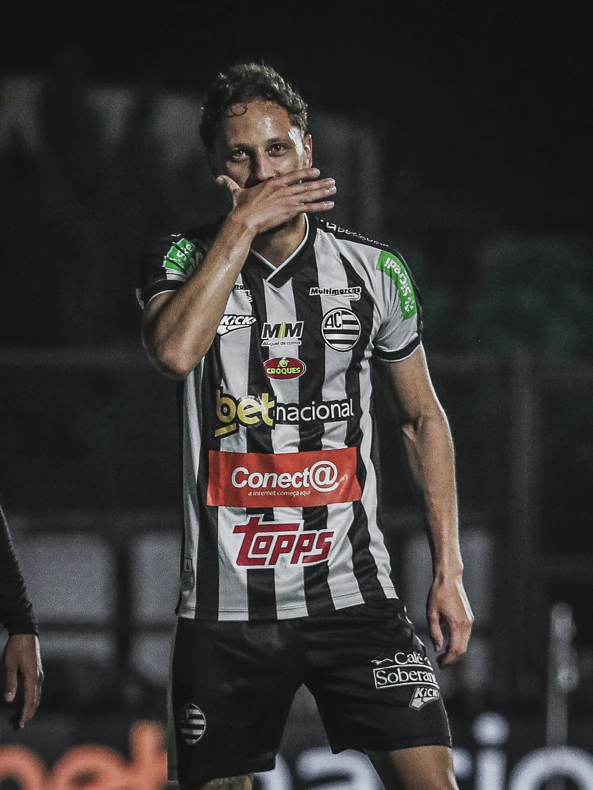 Há vida sem Ian Luccas? Athletic dá resposta imediata com dedo de Alex após saída do volante