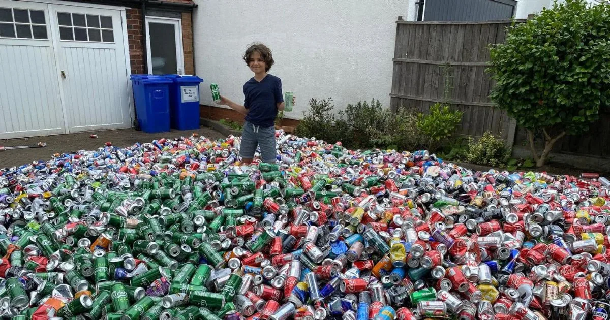 Aos 10 anos, ele começou a recolher latas para ajudar famílias carentes e, hoje, aos 13, Ryan surpreende a família ao destinar mais de R$ 100 mil a instituições de caridade