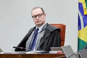 Zanin nega recurso de Eduardo Paes e mantém anulação de votos de Garotinho