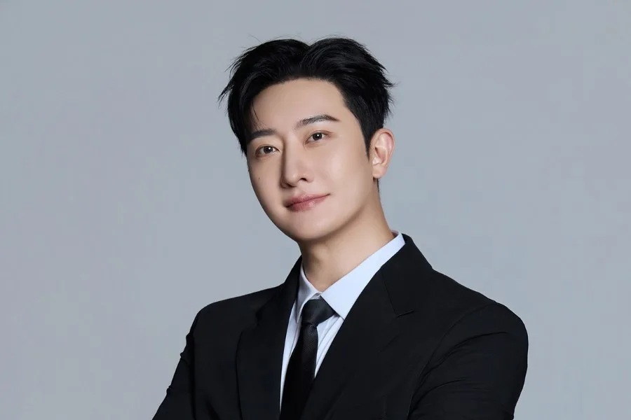 SUPER JUNIOR-M’s Zhoumi Appointed CEO Of SM Entertainment And Tencent Music Entertainment Group Joint Venture