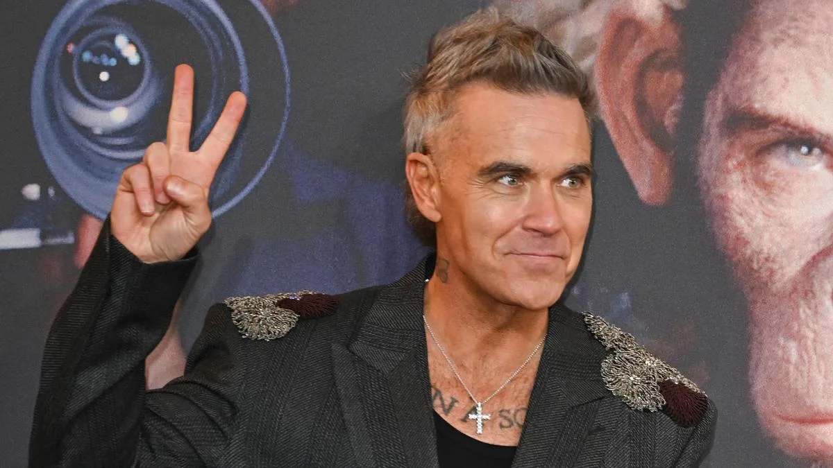 Robbie Williams is 'addicted' to clothes after giving up drink and drugs