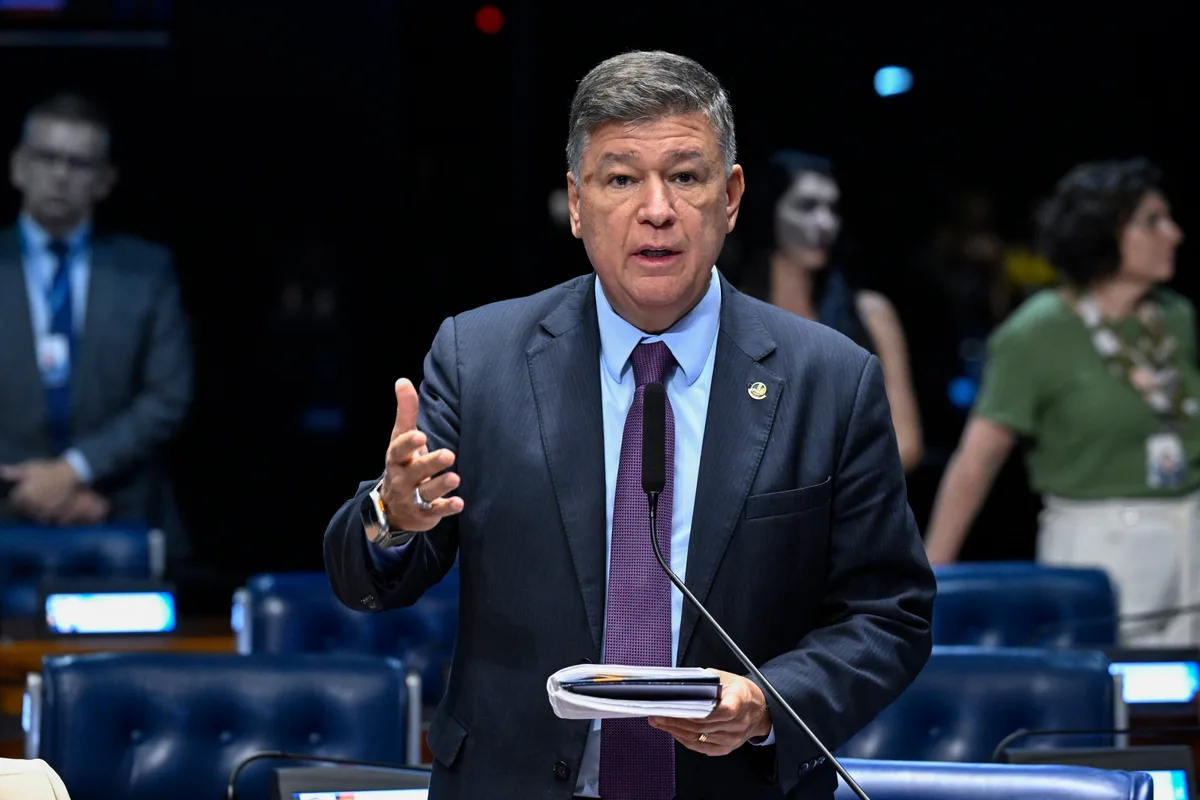 Viana pede afastamento de Alcolumbre após fechamento do plenário do Senado