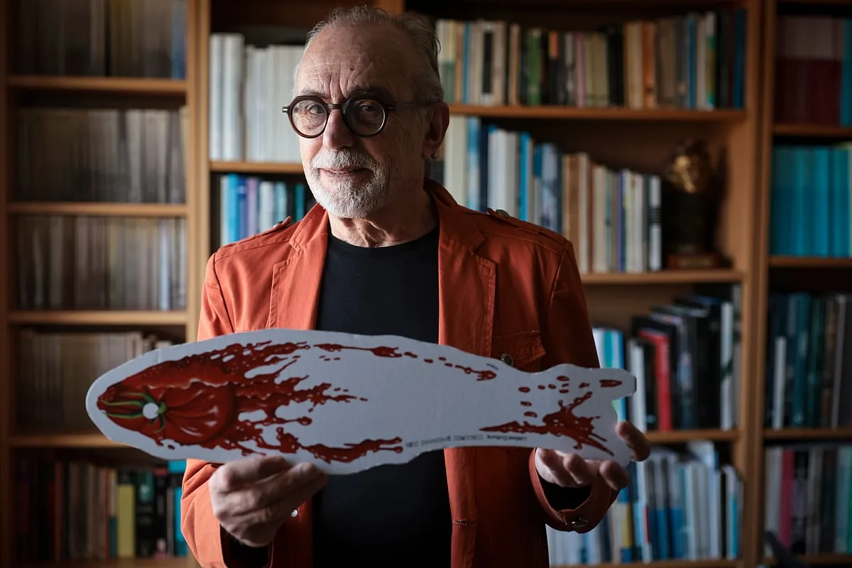 “Com base nos meus muitos anos a fazer ‘cartoons’, acho que os políticos uruguaios têm bom sentido de humor”