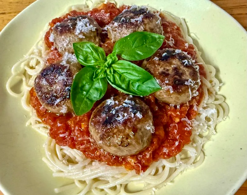 WHAT’S COOKING: Spaghetti and meatballs with sugo al pomodoro (Italian tomato sauce)