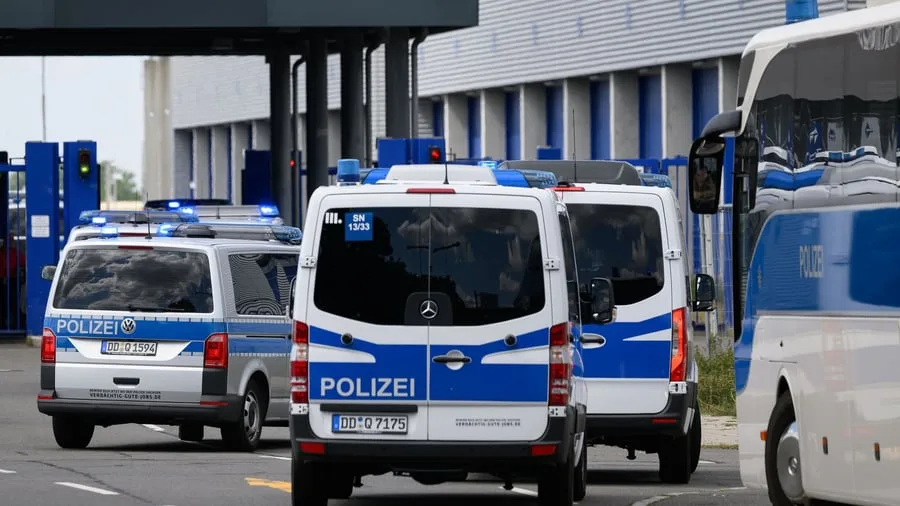 Anschlagsversuch: Ermittler sollen weitere Drohne nahe des Leipziger Flughafens gefunden haben