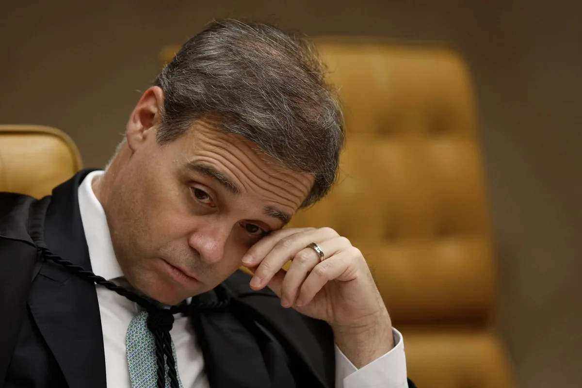 Mendonça pediu acesso total a apurações do INSS e irritou governo Lula e PF