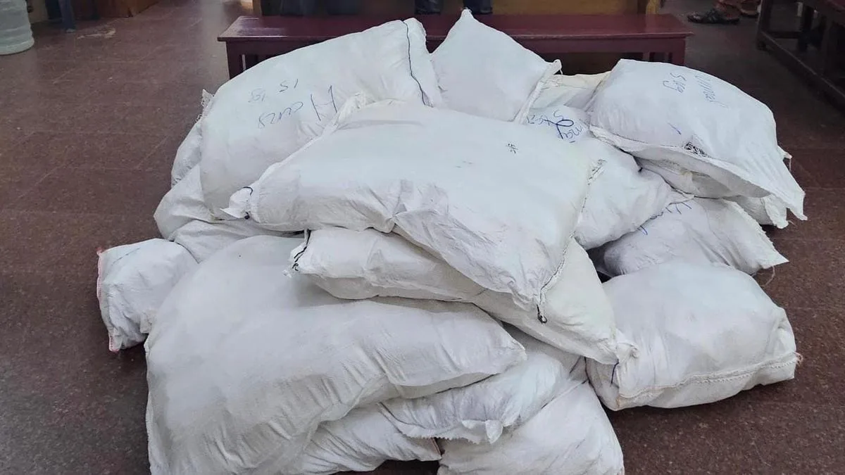 Police seize 450 kg gutka in car near Chengam