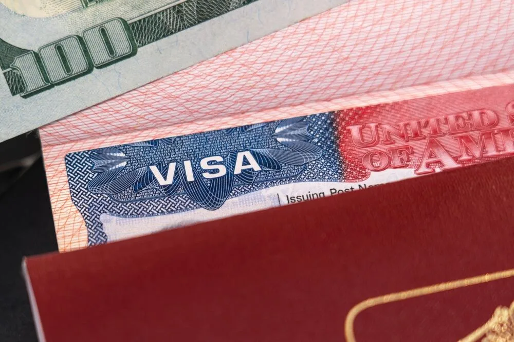 EU advierte que revocará visas ‘cuando hay razones para hacerlo y sin importar quién sea el titular’