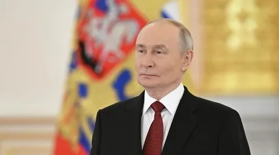 Путин наградил воспитательницу, защитившую детей от напавшего с ножом мужчины