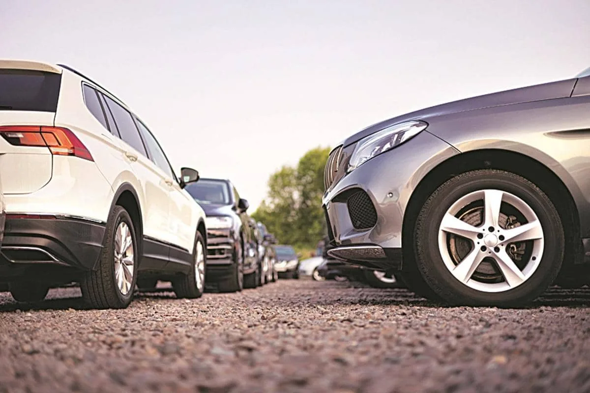 Domestic passenger vehicle dispatches rise 36.5% to 439,309 units in August