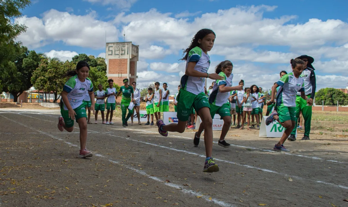 Inscrições abertas para a Escolinha de Triathlon Mãe Malvada, em Petrolina
