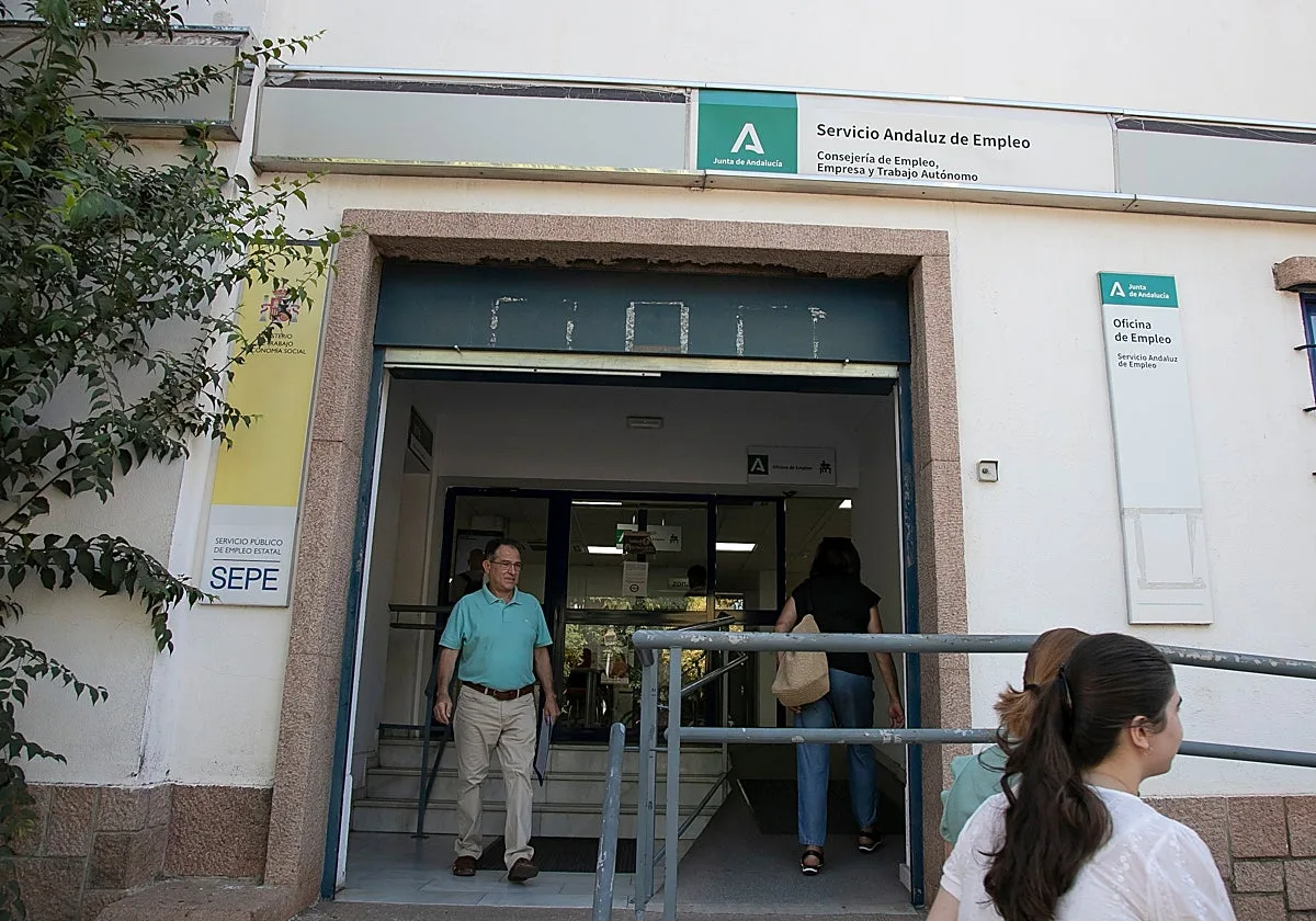 La ilusión vence a la resignación entre los desempleados de Córdoba: «Cuesta mucho, pero la esperanza nunca se pierde»
