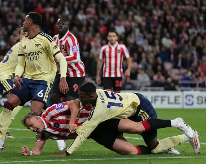 Arsenal demand meeting with Pro Ref over ‘unacceptable’ penalty at Sunderland