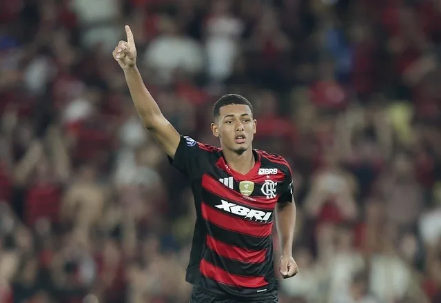 Flamengo recusa proposta do Parma por João Victor; veja valores