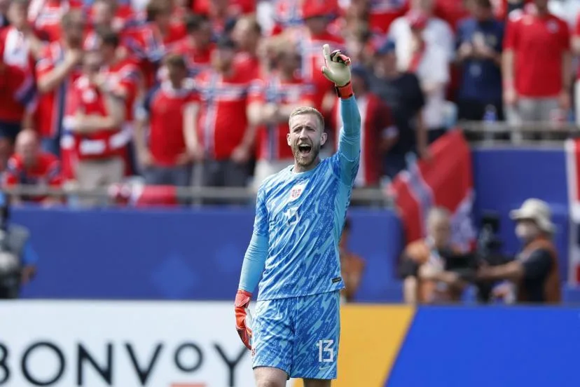 Grégoire Coudert sur le départ, le Stade Brestois mise sur l'international norvégien Egil Selvik, en espérant enfin de la stabilité dans le but