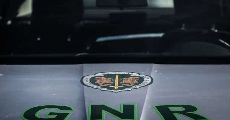 GNR apreende 4.200 litros de combustível em Alcochete