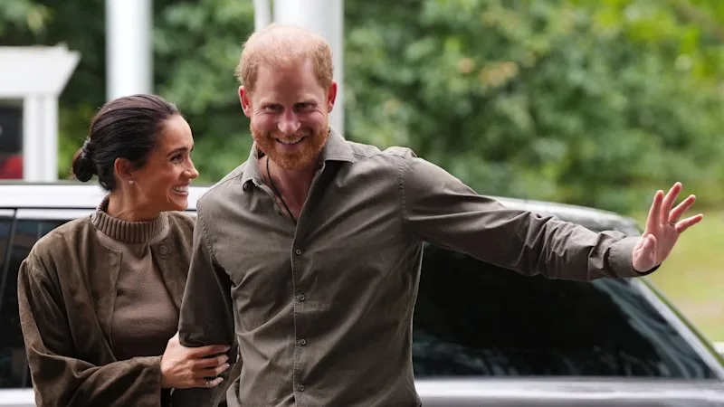 Talk to the hand? Harry’s novel idea to regain the King’s trust