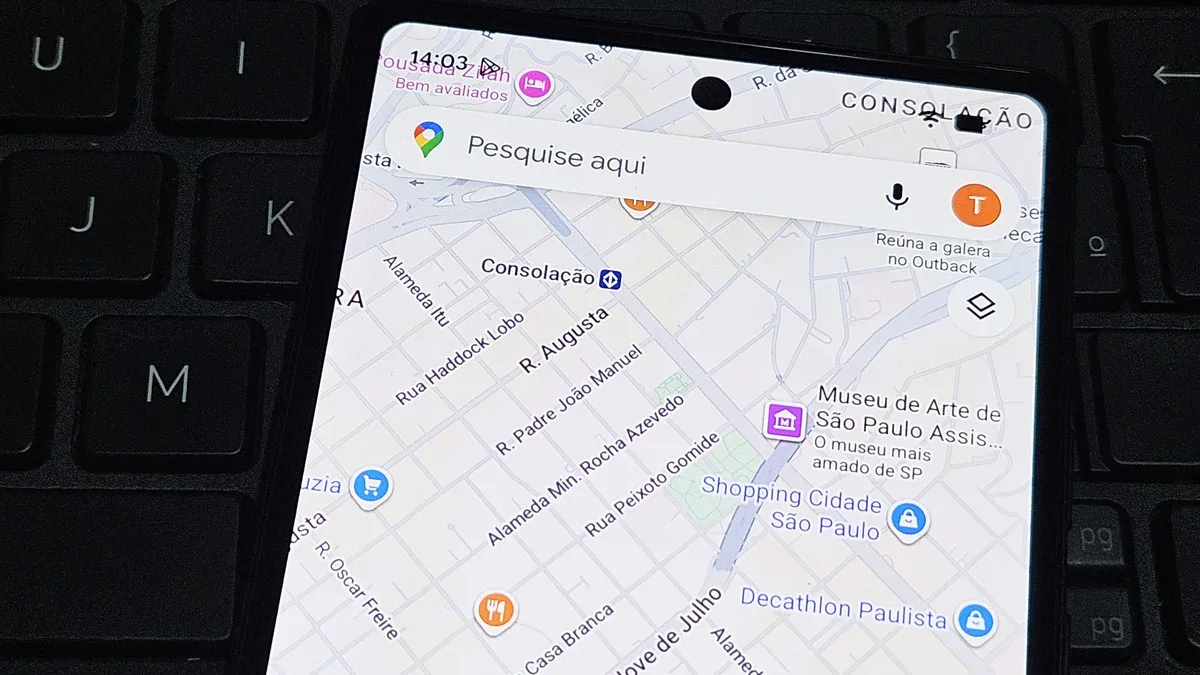 7 prompts para transformar o novo Google Maps no guia de turismo perfeito