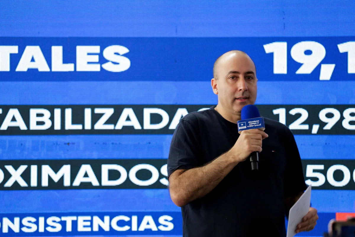 VÍDEO mostra atentado contra a ex-mulher de Fernando Cerimedo, influencer de direita preso na Bolívia