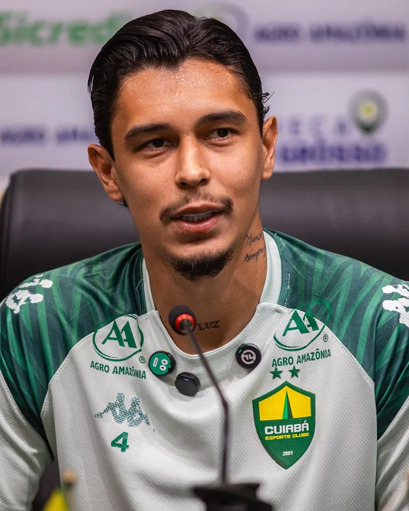 Em boa fase, Vitor Mendes comemora momento no Cuiabá: “Tenho trabalhado para isso”