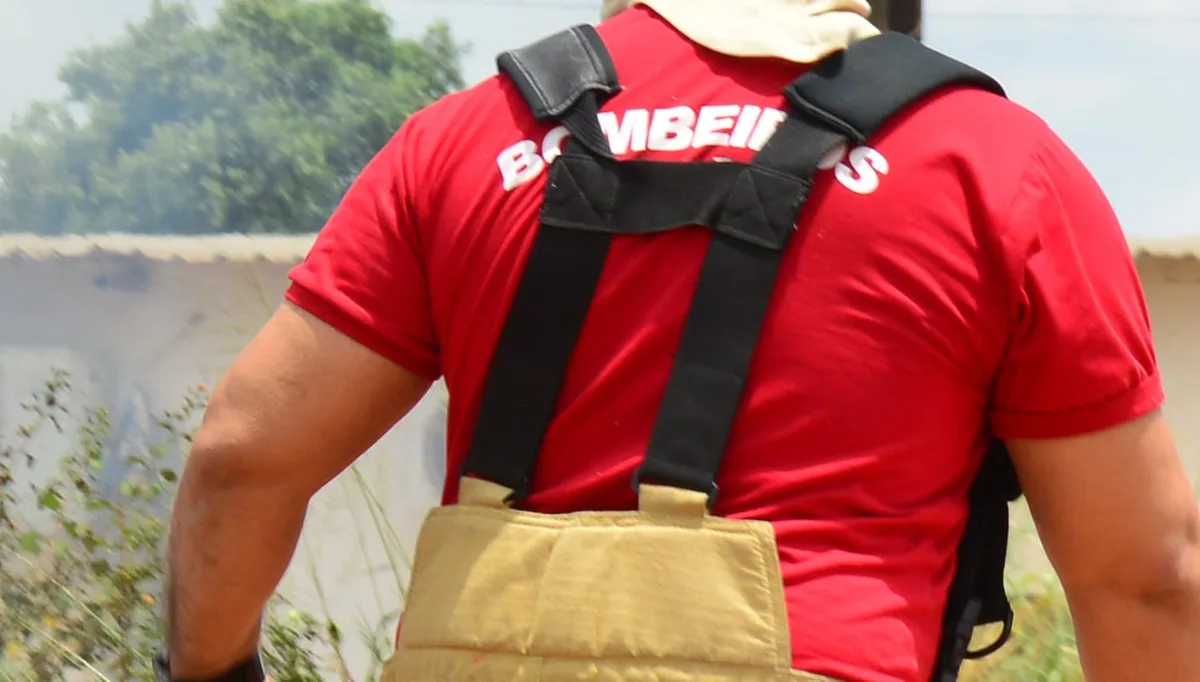 Roraima envia bombeiros e viaturas para reforçar combate a incêndios no Amazonas