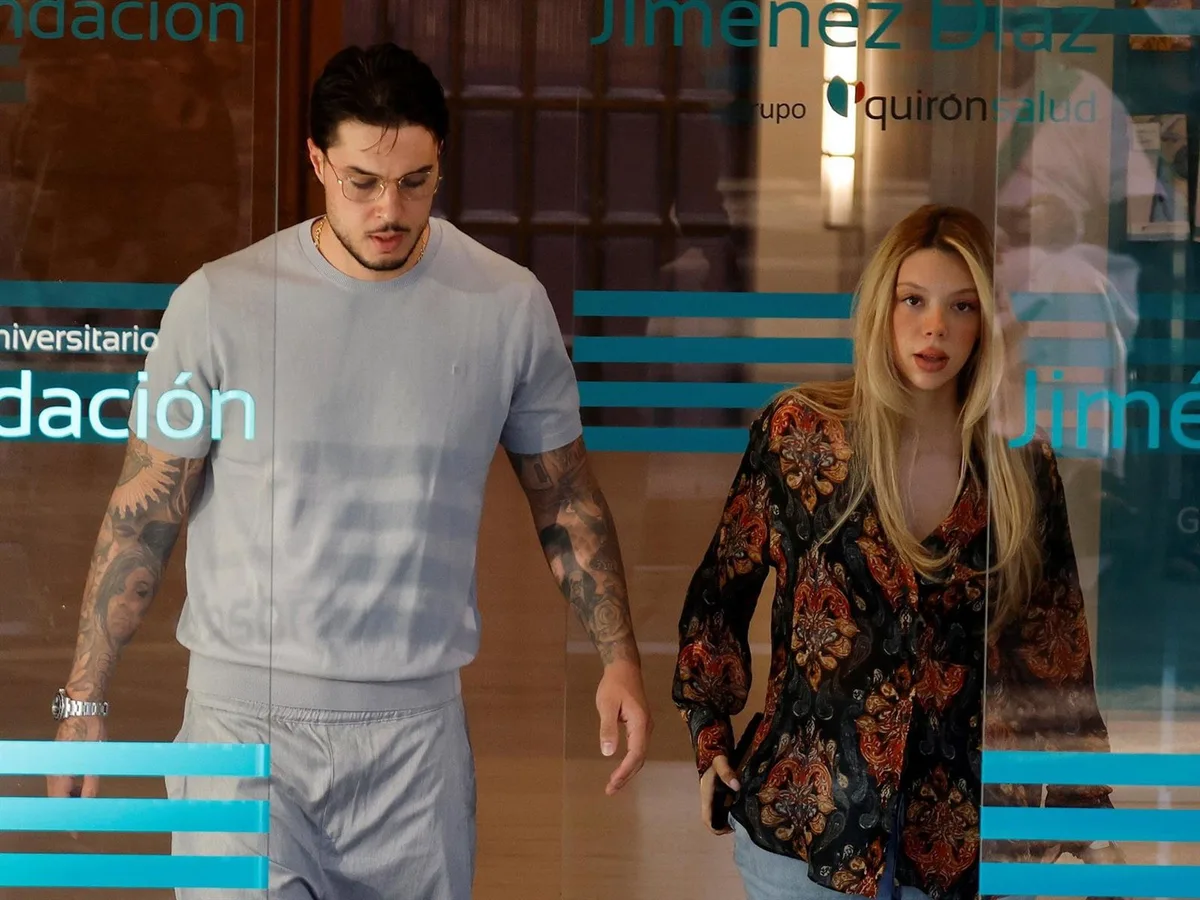 Alejandra Rubio y Carlo Costanzia llegan a casa con su hija recién nacida, Tessa