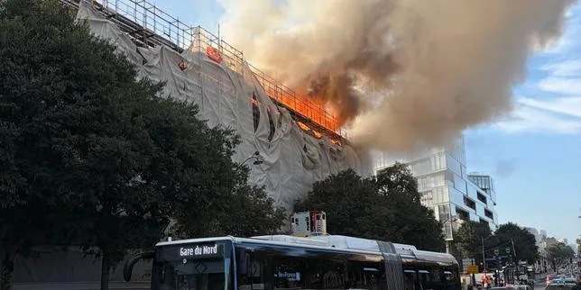L’incendie près de la gare d’Austerlitz, à Paris, est « maîtrisé », selon les sapeurs-pompiers