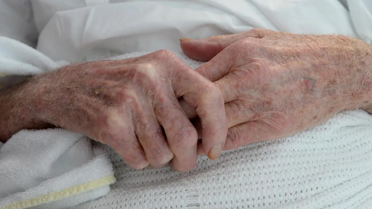 Assisted dying clause gagging doctors set to be debated