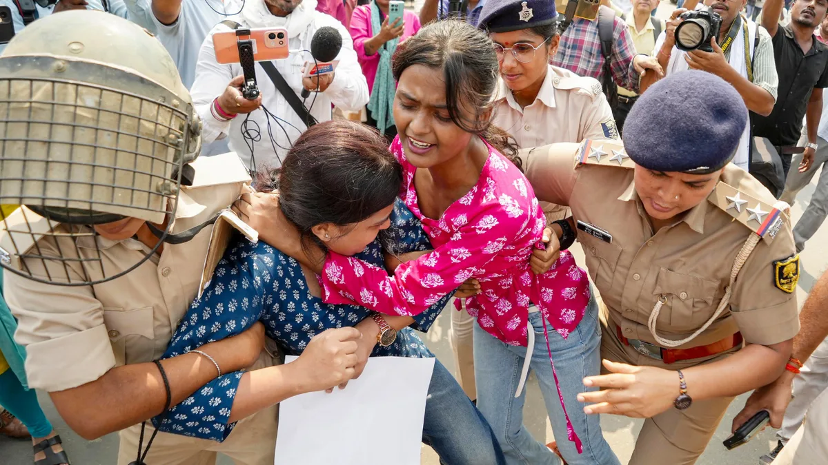 'Whistle-blower' CRPF officer seeks probe into 'mistreatment' of protesters