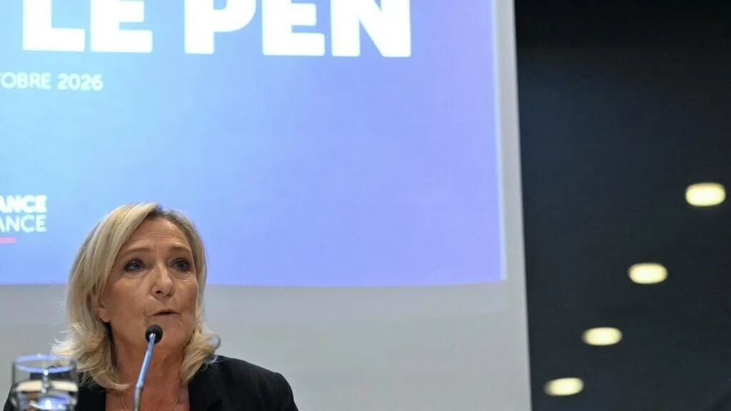 Présidentielle 2027 : Marine Le Pen coupera l'aide à l'Ukraine au bout de six mois si elle est élue
