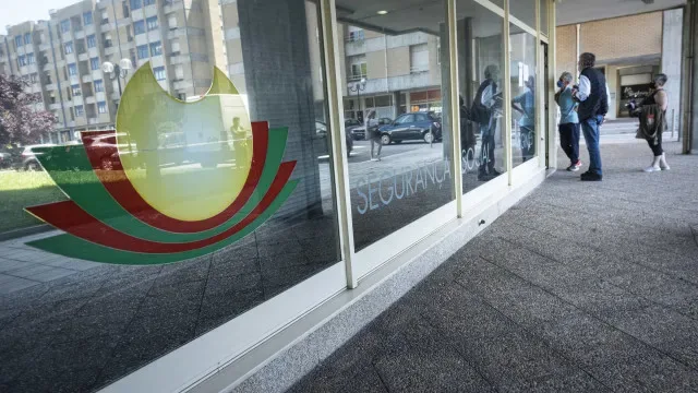 Livre "frontalmente contra" tentativa de "privatizar" Segurança Social