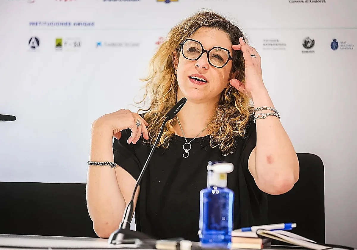 El embajador argentino pide a la Universidad de Granada que desagravie a Ariana Harwicz