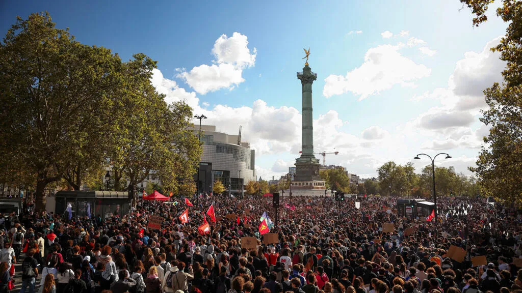 Mobilisation des lycéens : 3 000 professeurs annoncés et un nouvel appel à manifester le 13 octobre