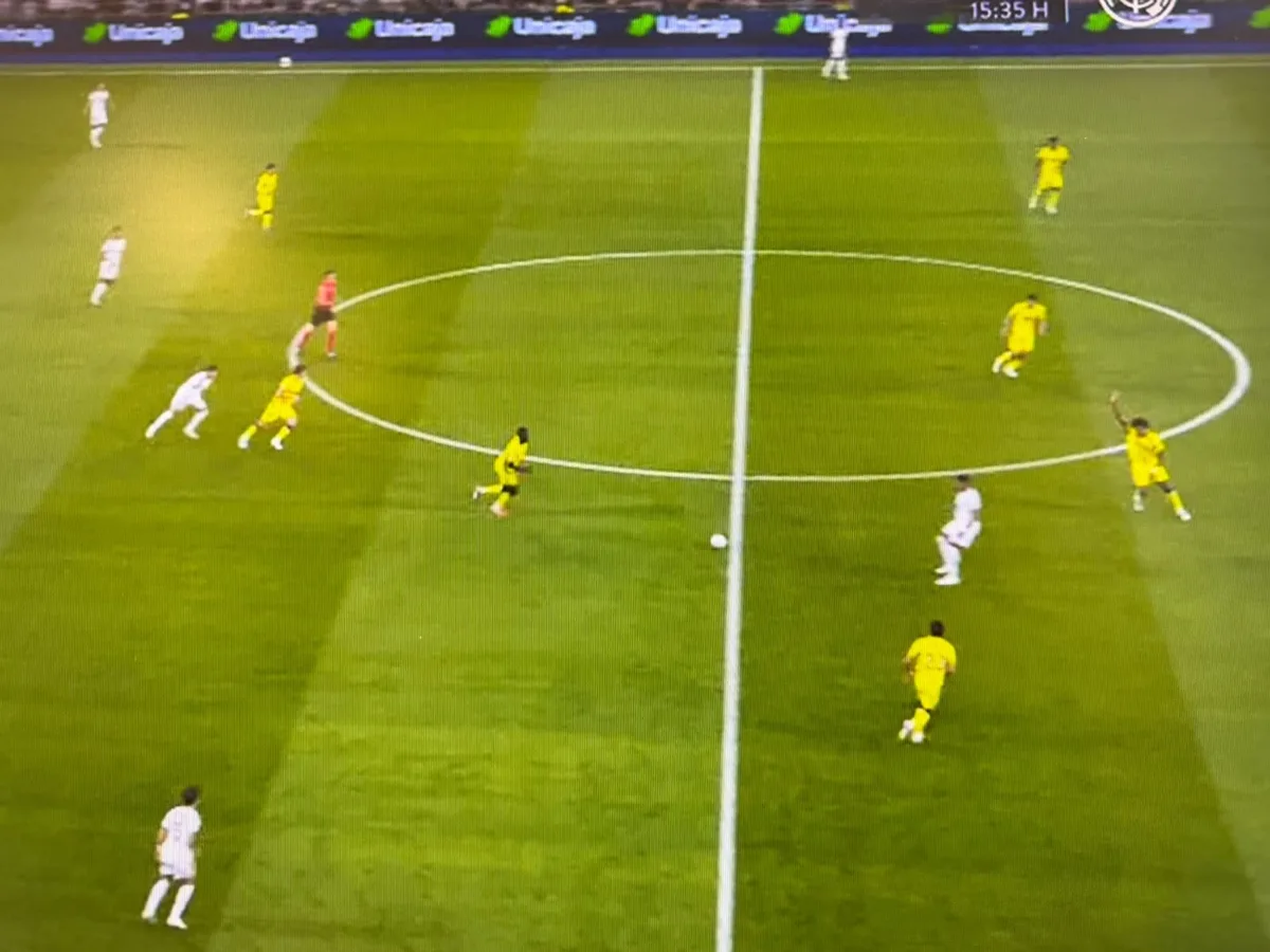 Esta es la acción en el minuto 1 ante el Villarreal de la que se queja Mou