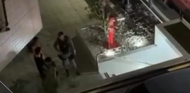 Porteiro é preso após fazer panelaço contra Flávio em área nobre de Maceió